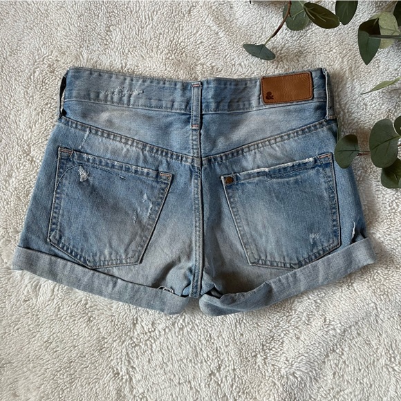 SOLD✨ H&M • Boyfriend Distressed Jean Shorts - Picture 10 of 10
